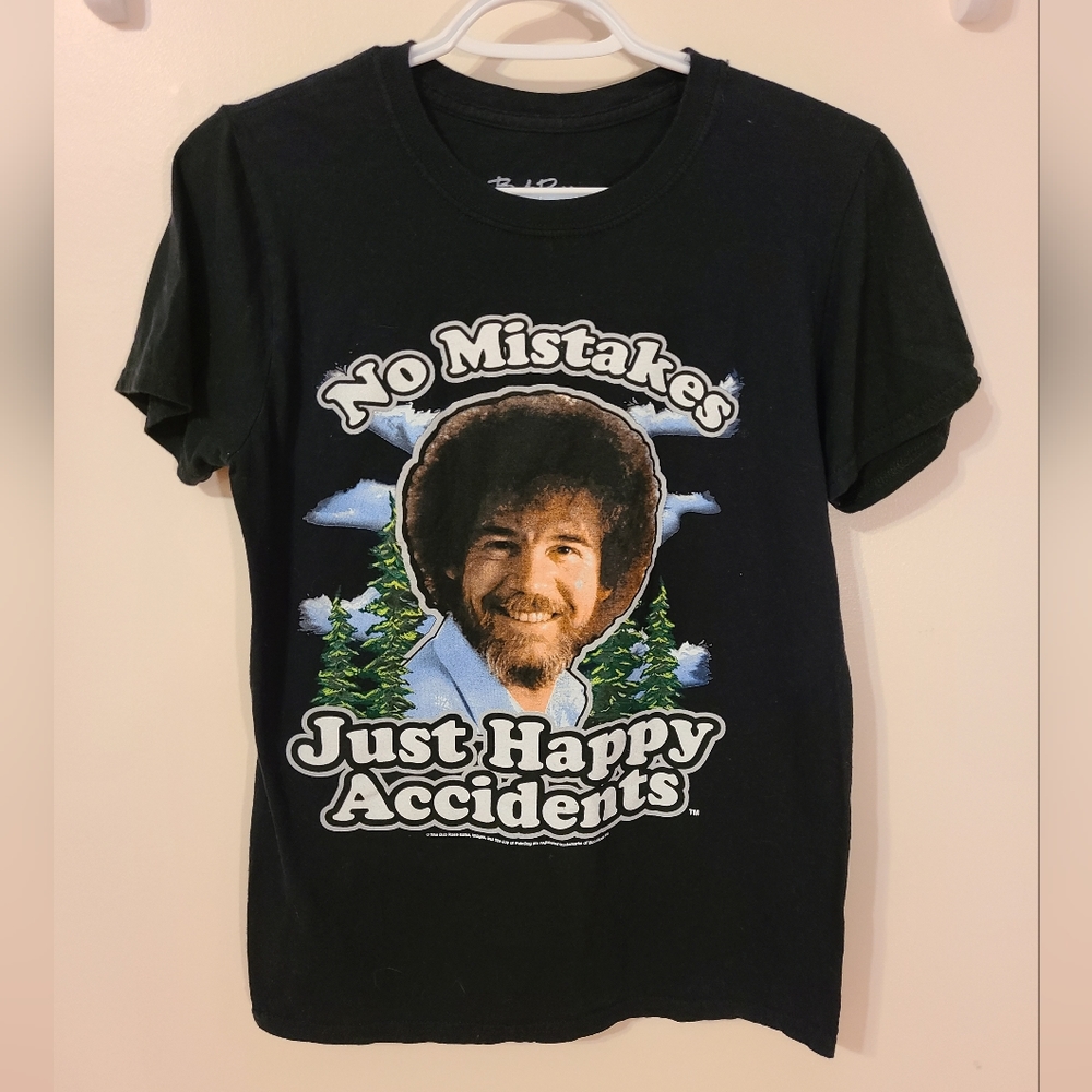 🌟Bob Ross “No Mistakes Just Happy Accidents” Graphic Tee Size Medium